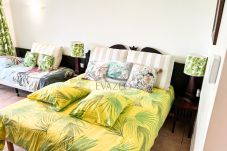 Appartement à Saint-François - STUDIO Saint François REF M-000104