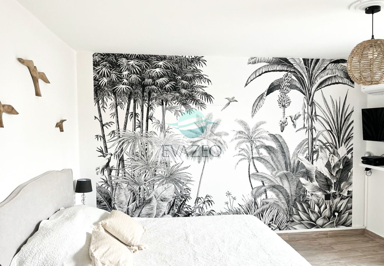 Appartement à Saint-François - STUDIO 20m2 MANGANAO REF PMV004