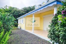 Maison à Deshaies - Belle villa créole, vue mer à DESHAIES REF PMV0010