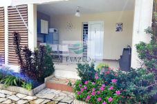 villa à Sainte-Rose - Villa à STE ROSE 165m2, 150m de la mer REFP14