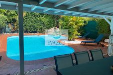 villa à Saint-François - Villa T3 avec piscine à 200m plage st François