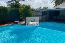 villa à Saint-François - Villa T3 avec piscine à 200m plage st François