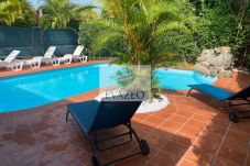 villa à Saint-François - Villa T3 avec piscine à 200m plage st François