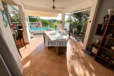 villa à Rivière-Salée - Maison T4 avec piscine – Rivière-Salée, Martinique